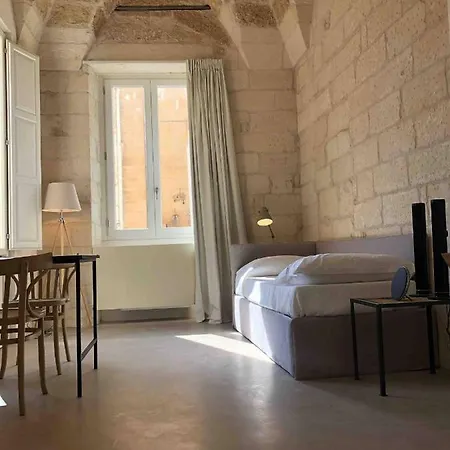 Lu Leccio, Master Deluxe 4 * Λέτσε